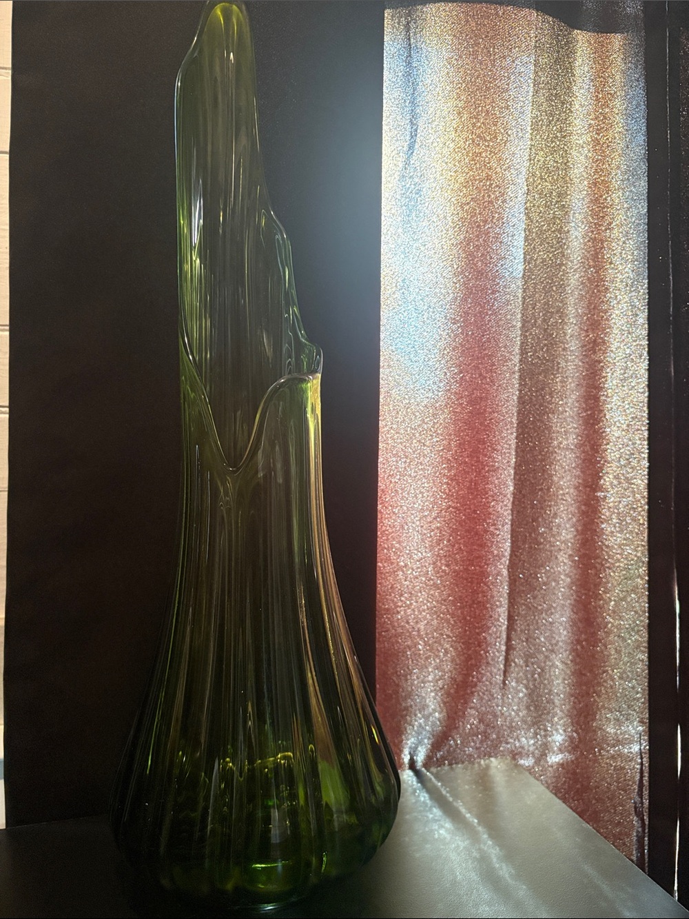 Vintage 1960’s MCM LE SMITH AVOCADO GREEN SWING GLASS